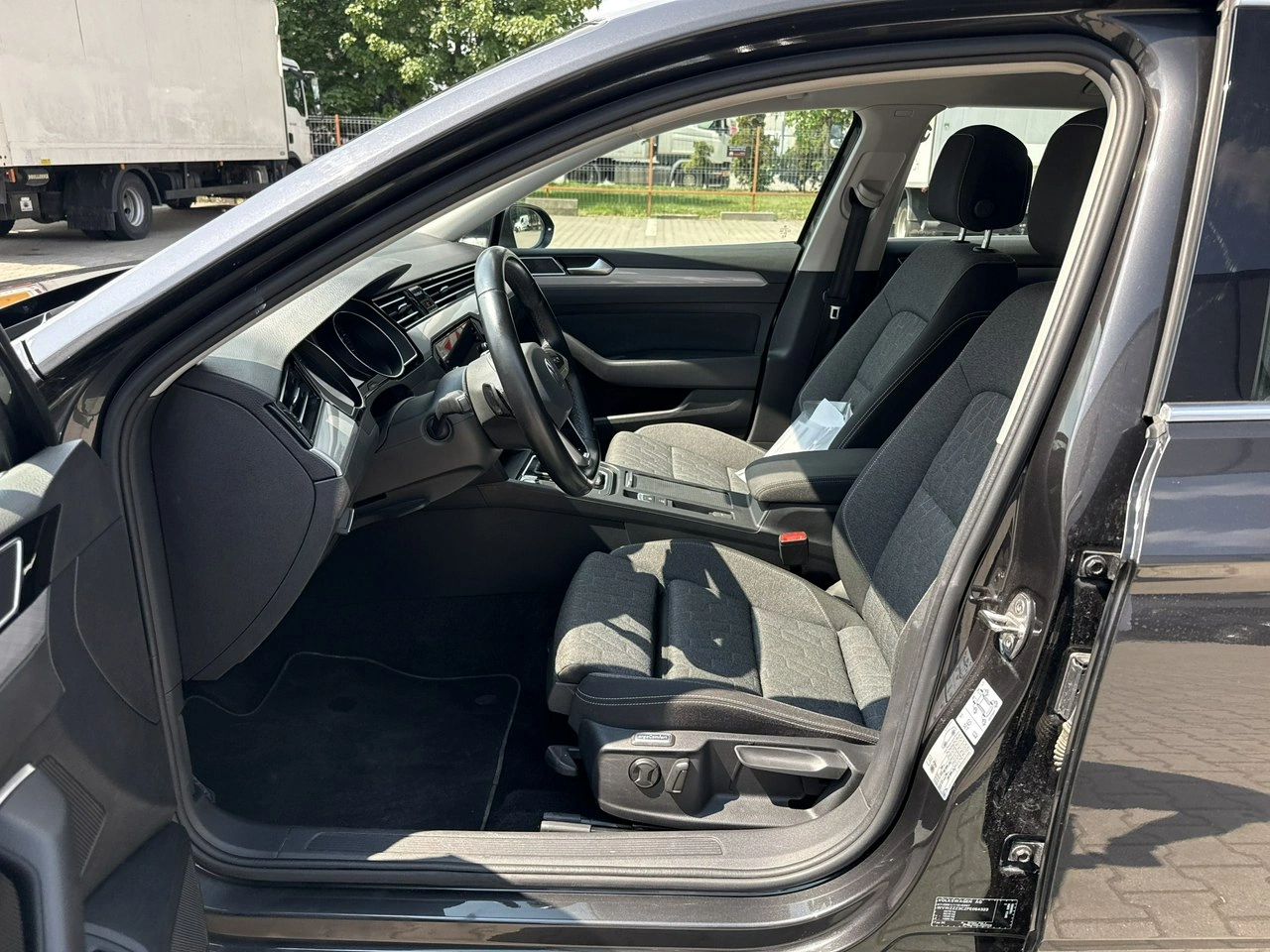 Volkswagen Passat - Zdjęcie 10
