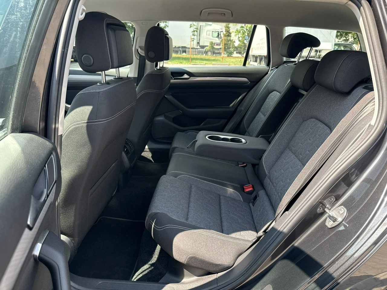 Volkswagen Passat - Zdjęcie 14