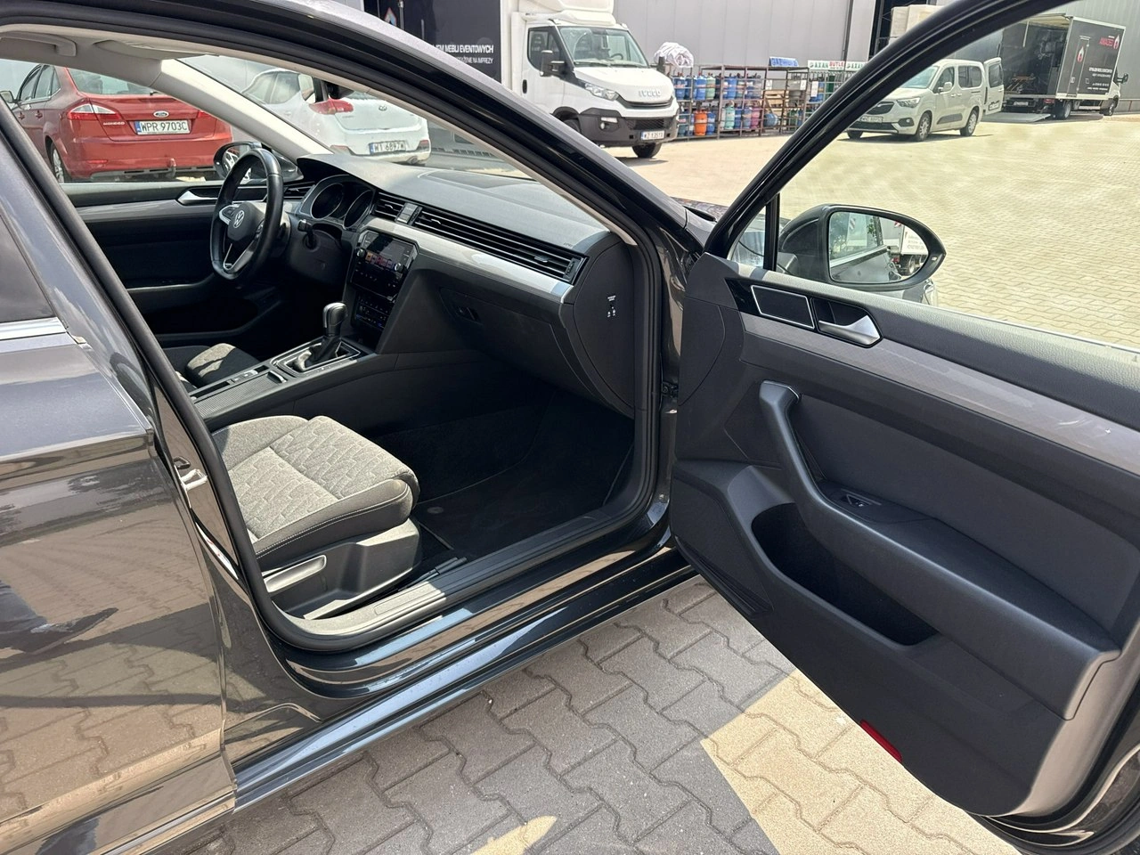 Volkswagen Passat - Zdjęcie 18