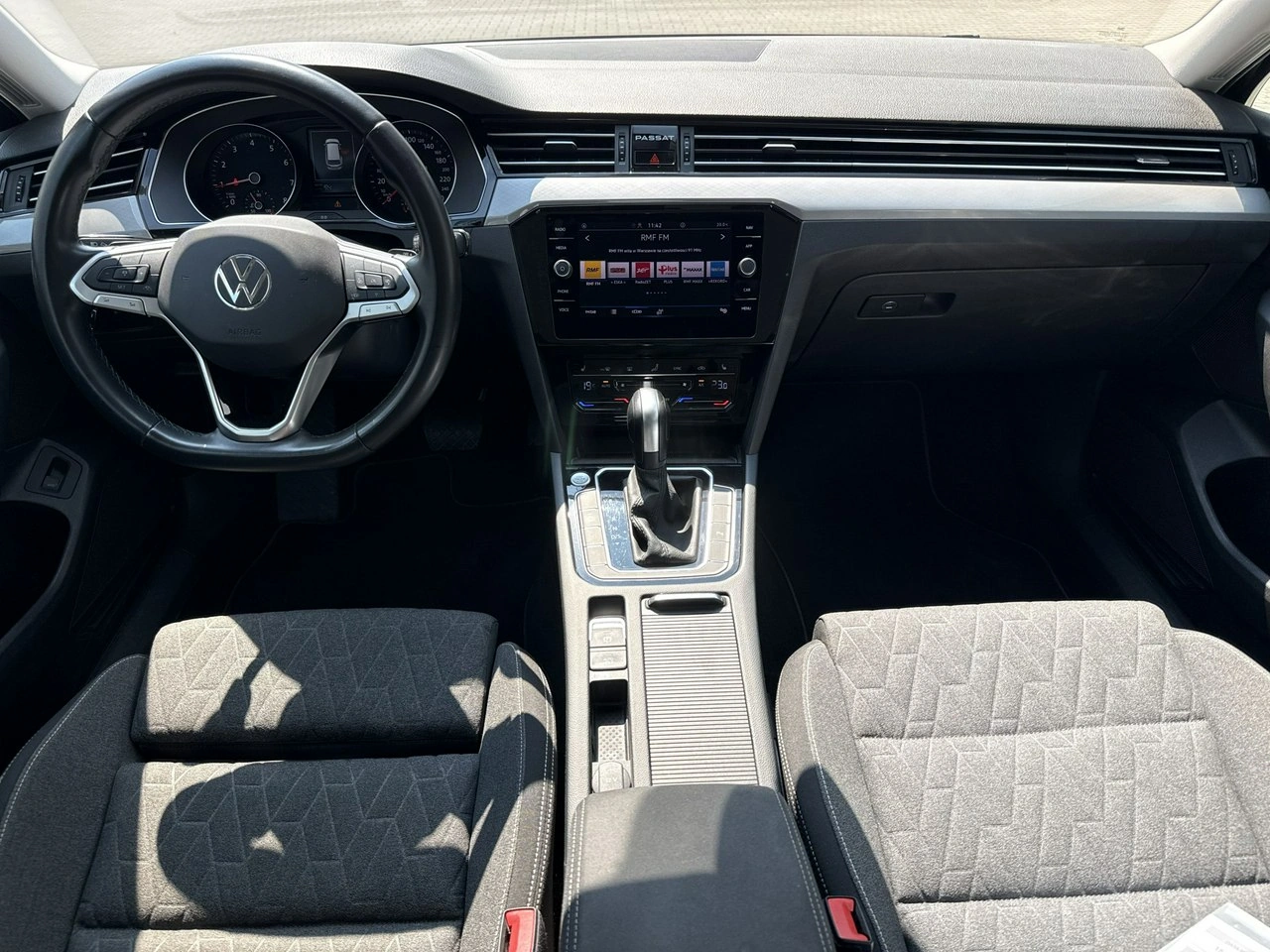Volkswagen Passat - Zdjęcie 21