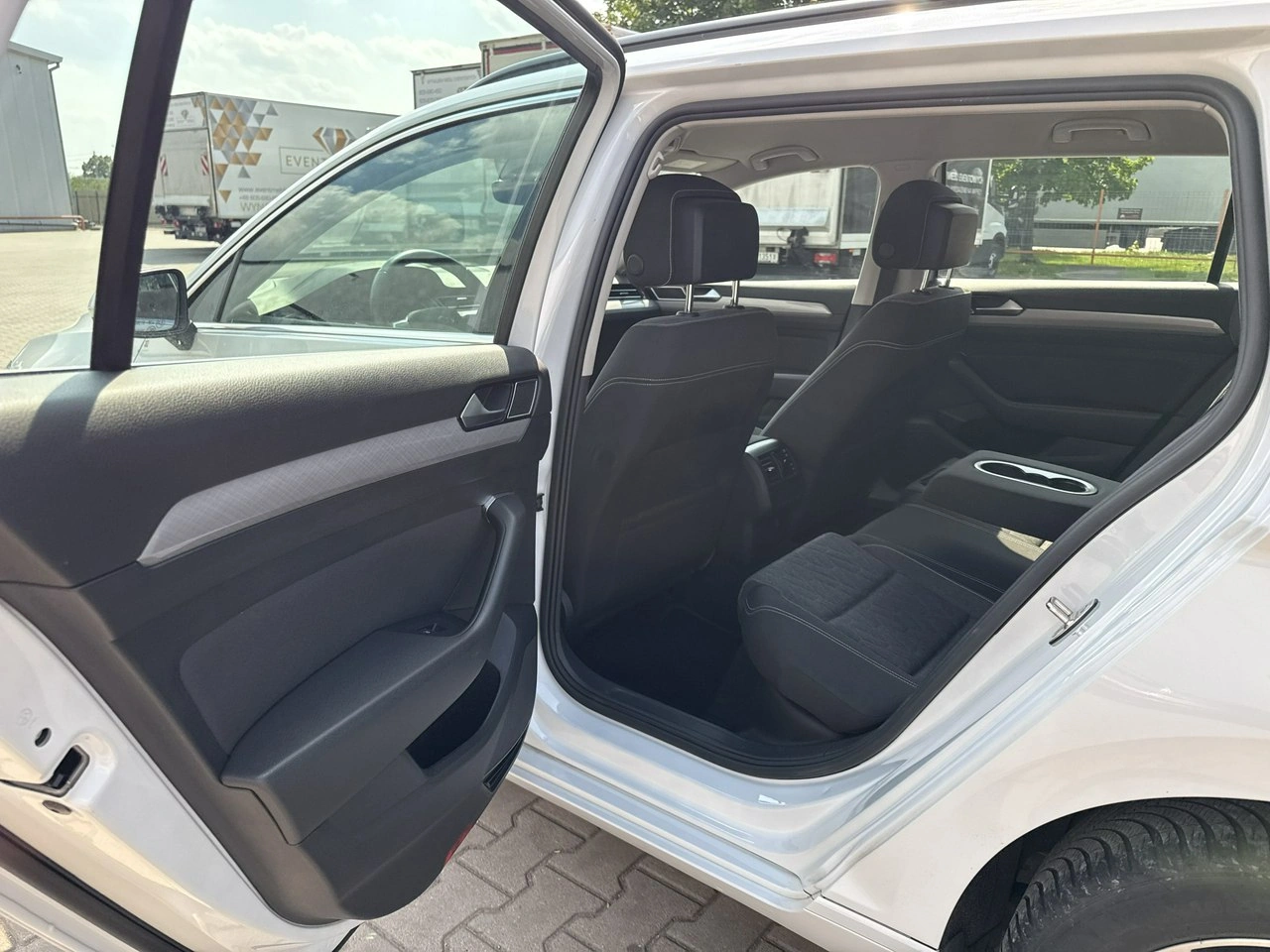 Volkswagen Passat - Zdjęcie 13