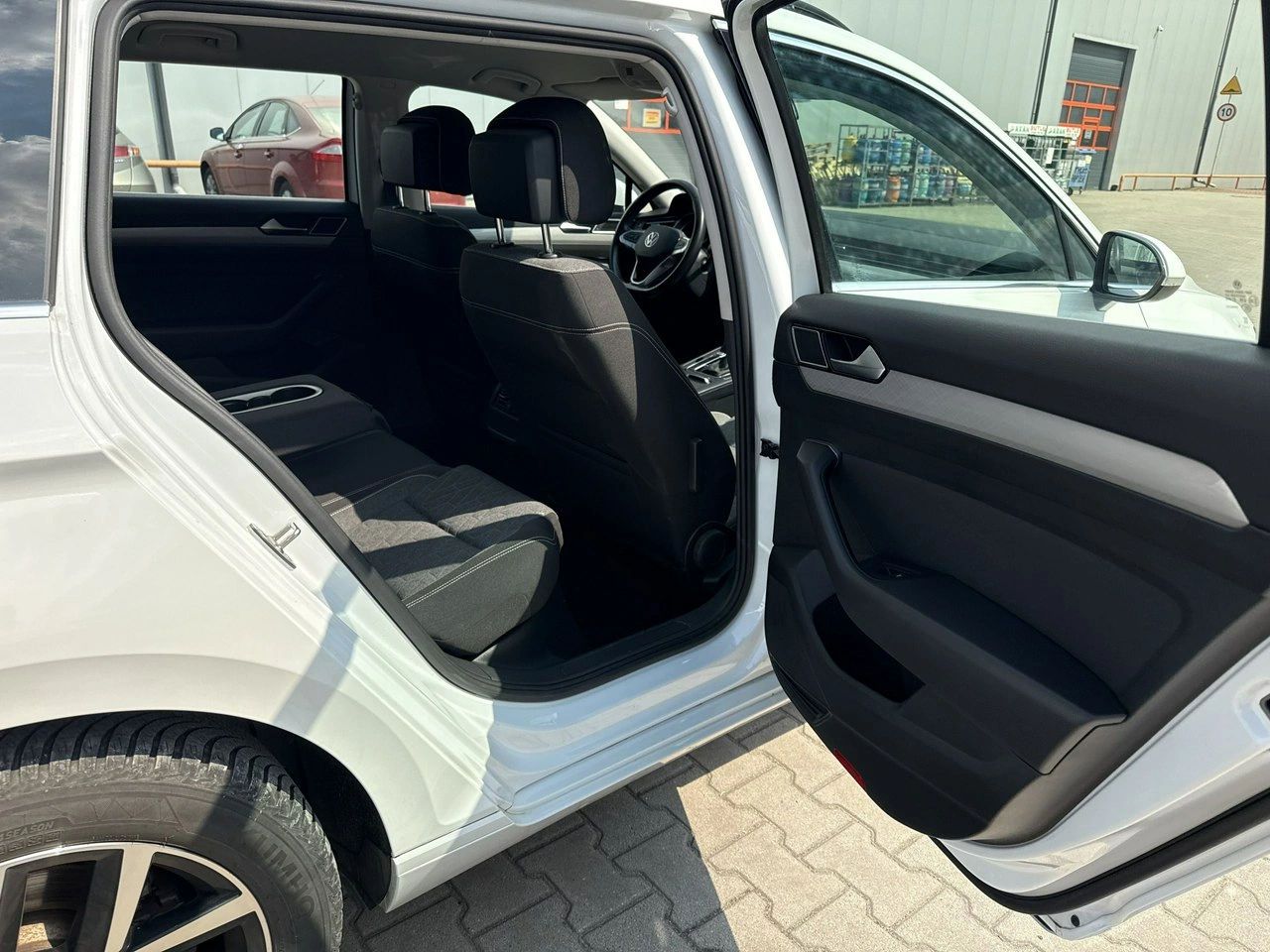 Volkswagen Passat - Zdjęcie 16