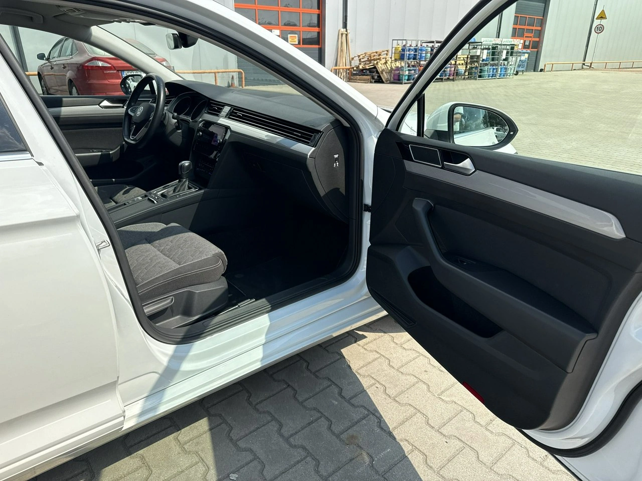 Volkswagen Passat - Zdjęcie 18
