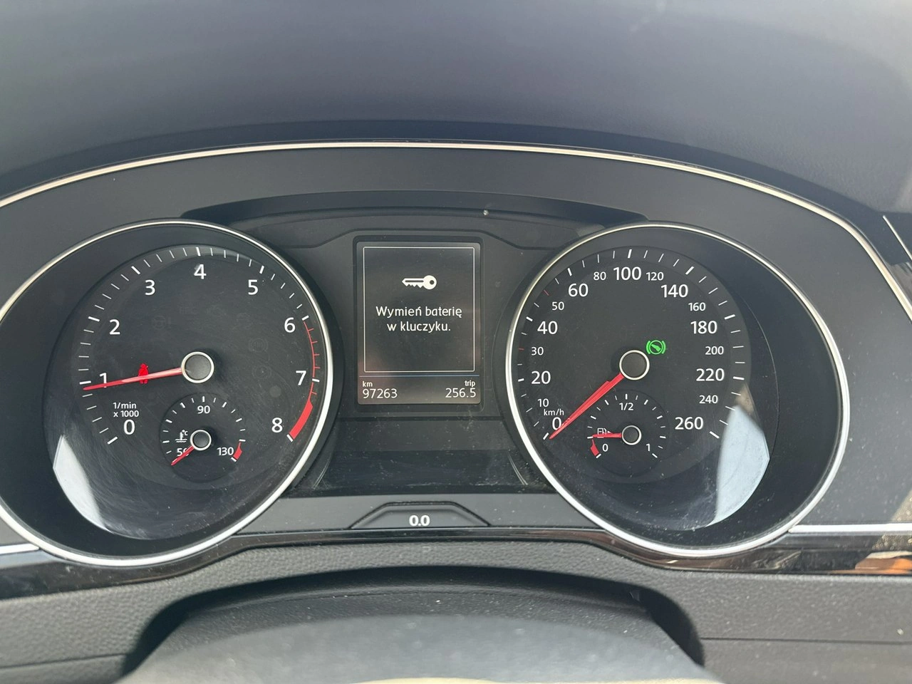 Volkswagen Passat - Zdjęcie 24