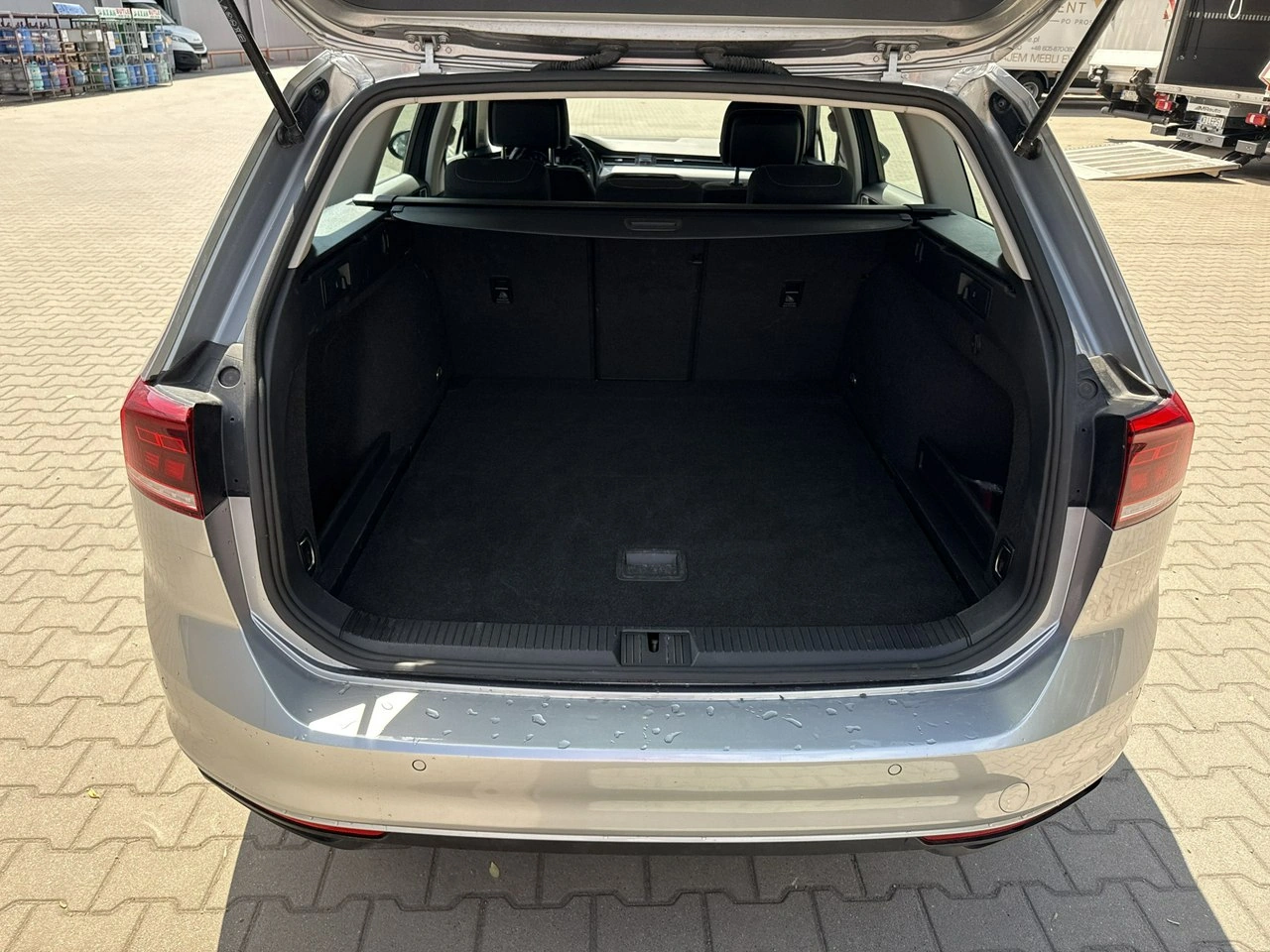 Volkswagen Passat - Zdjęcie 15