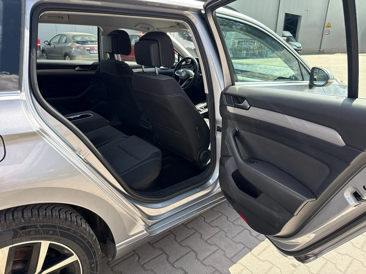 Volkswagen Passat - Zdjęcie 16