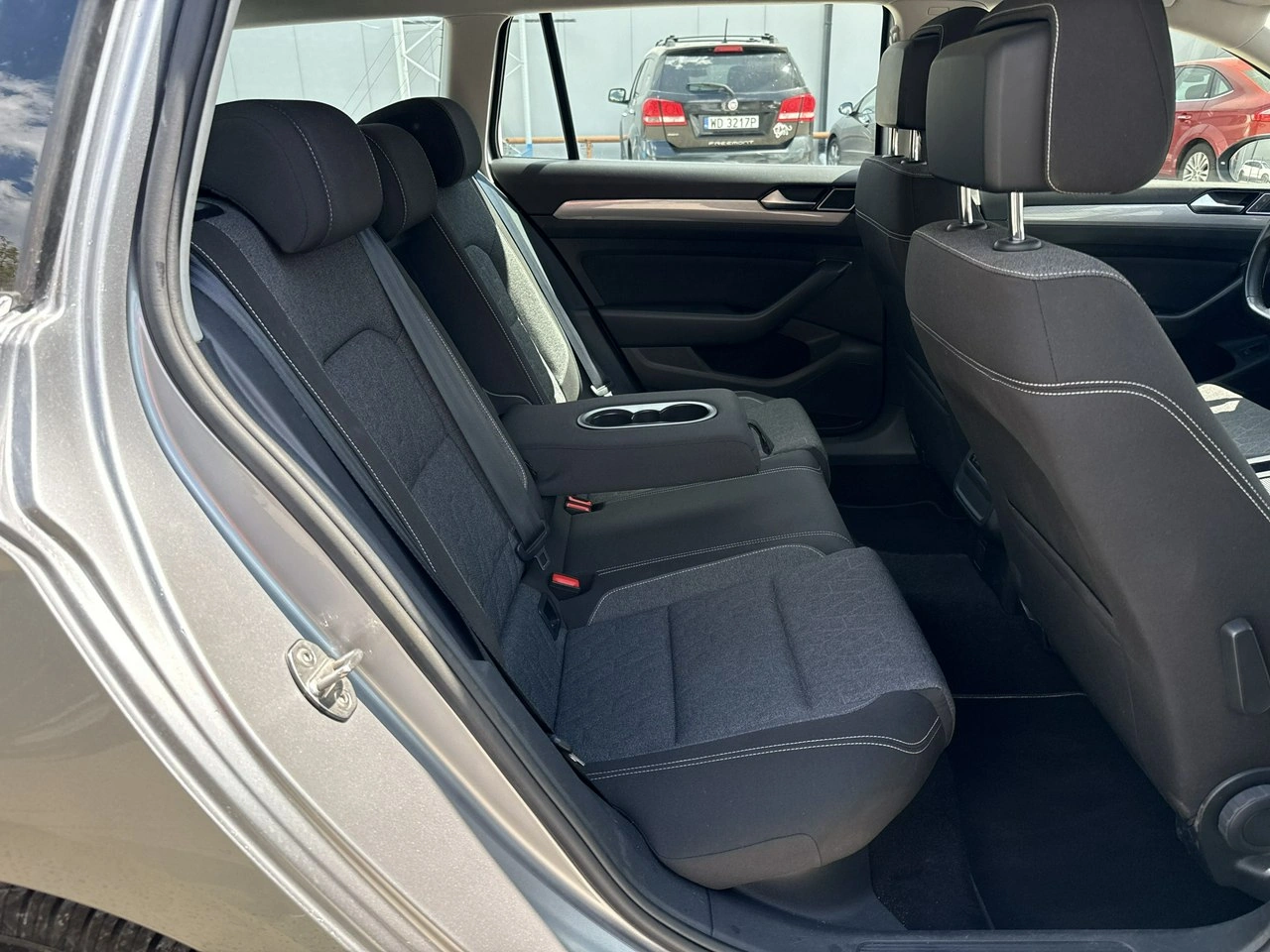 Volkswagen Passat - Zdjęcie 17