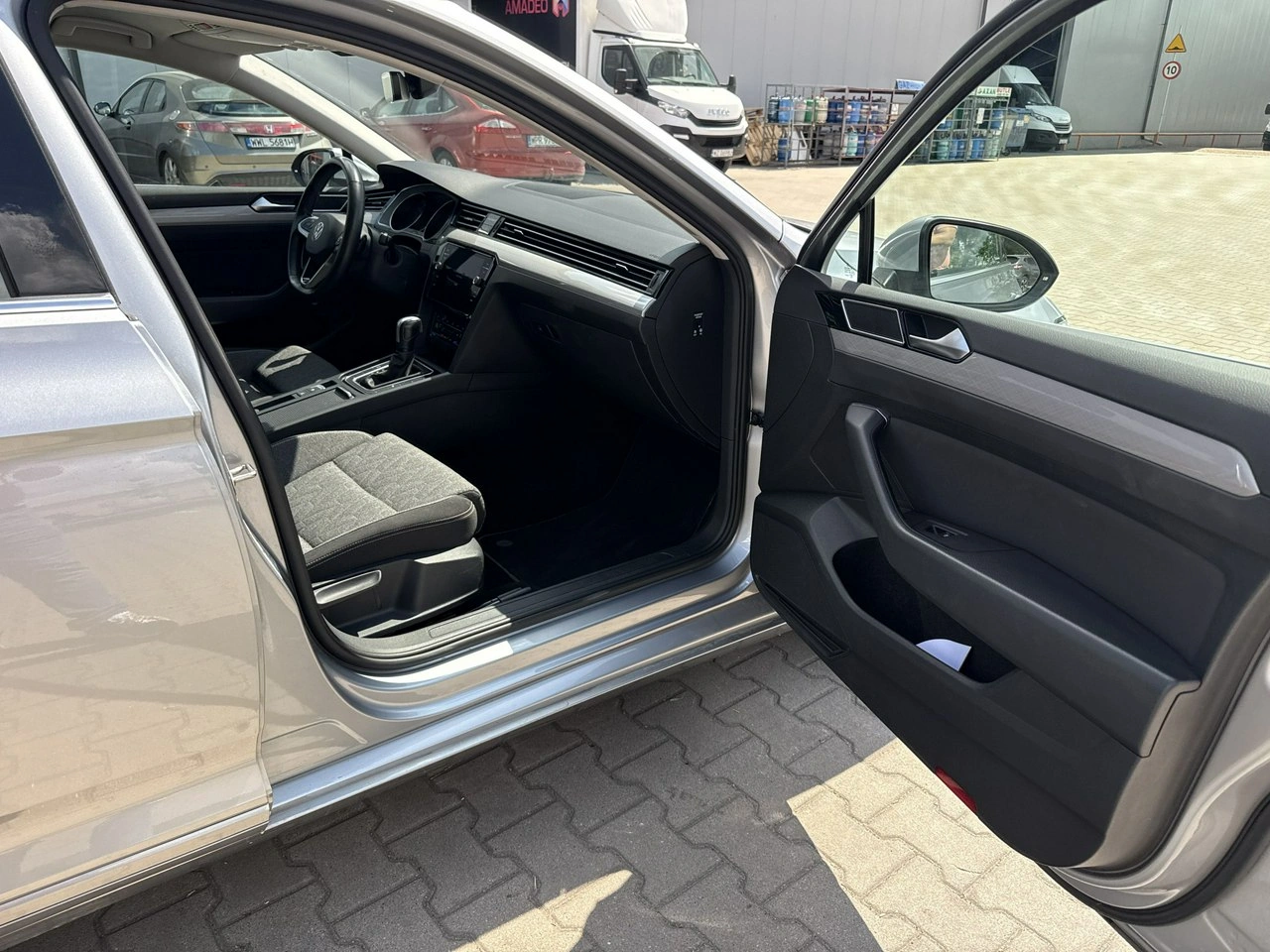 Volkswagen Passat - Zdjęcie 18