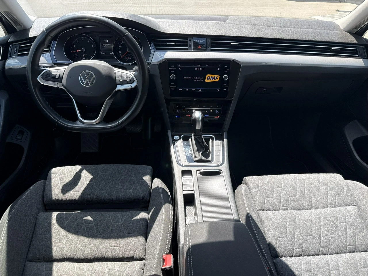 Volkswagen Passat - Zdjęcie 21