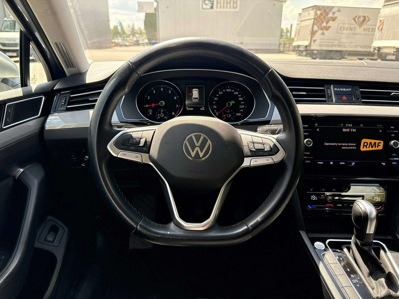 Volkswagen Passat - Zdjęcie 24
