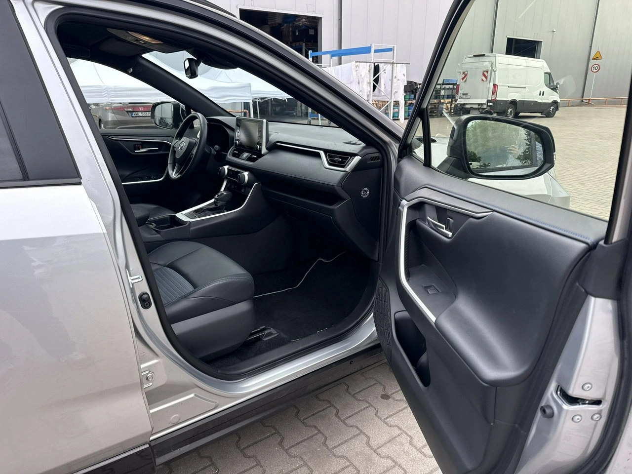 Toyota RAV-4 - Zdjęcie 18