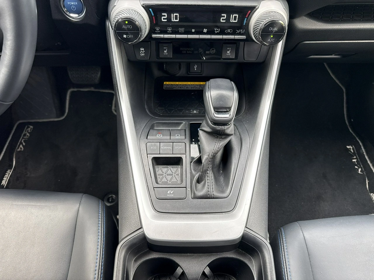 Toyota RAV-4 - Zdjęcie 23