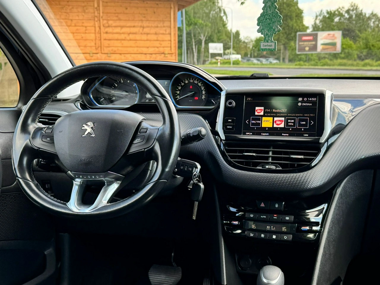 Peugeot 2008 - Zdjęcie 18