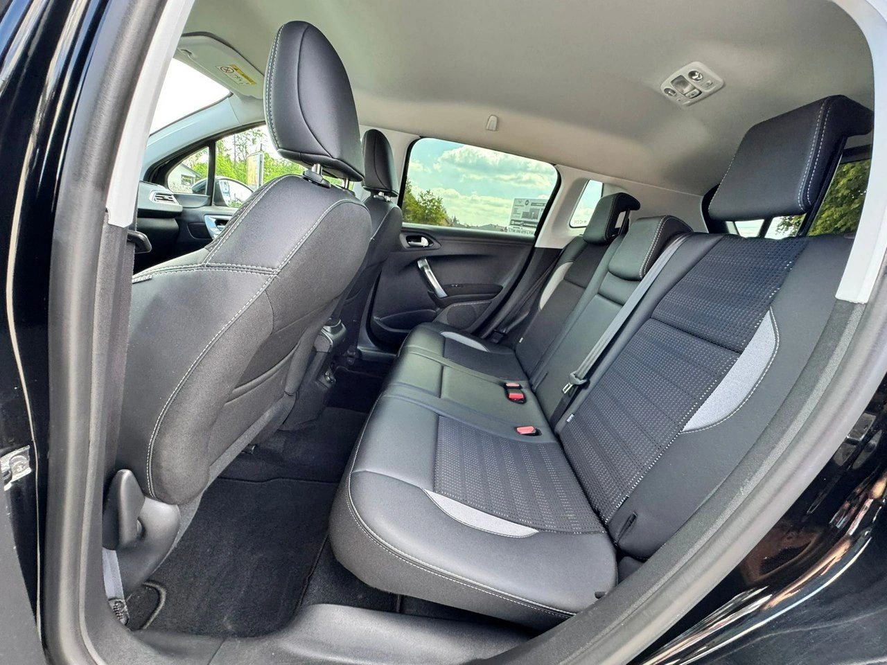 Peugeot 2008 - Zdjęcie 23