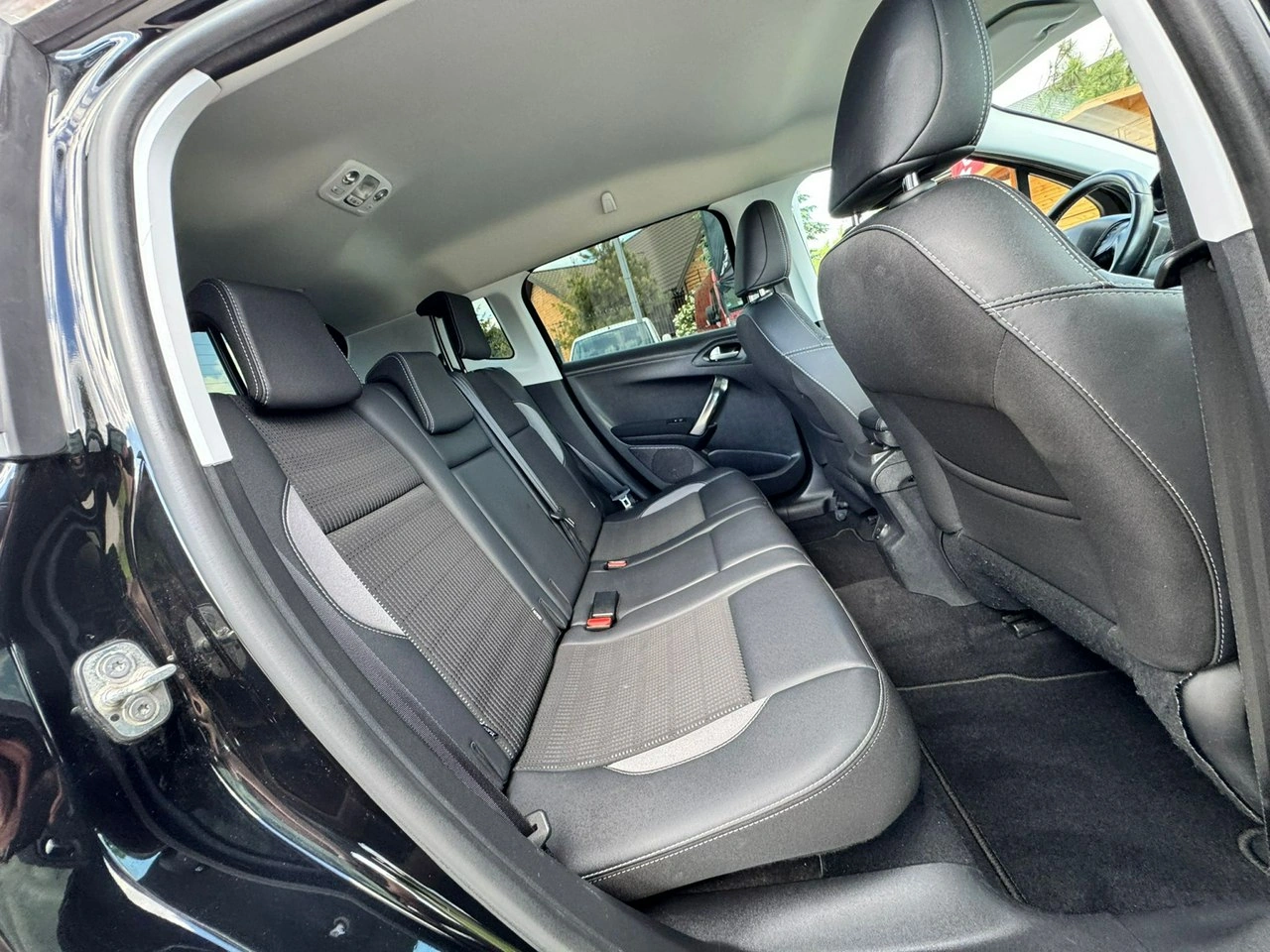 Peugeot 2008 - Zdjęcie 24