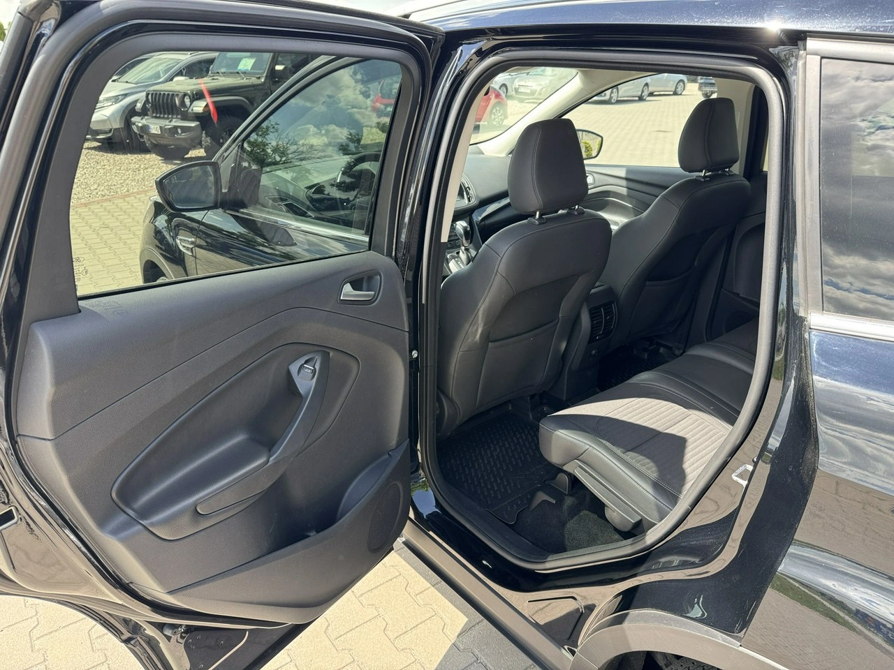 Ford Kuga - Zdjęcie 28