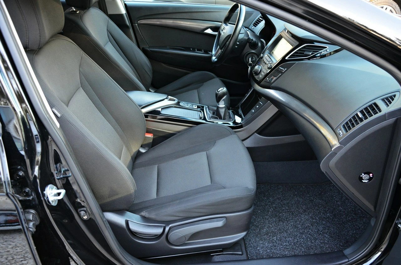 Hyundai i40 - Zdjęcie 35