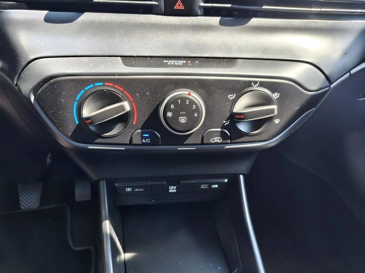 Hyundai i20 - Zdjęcie 12
