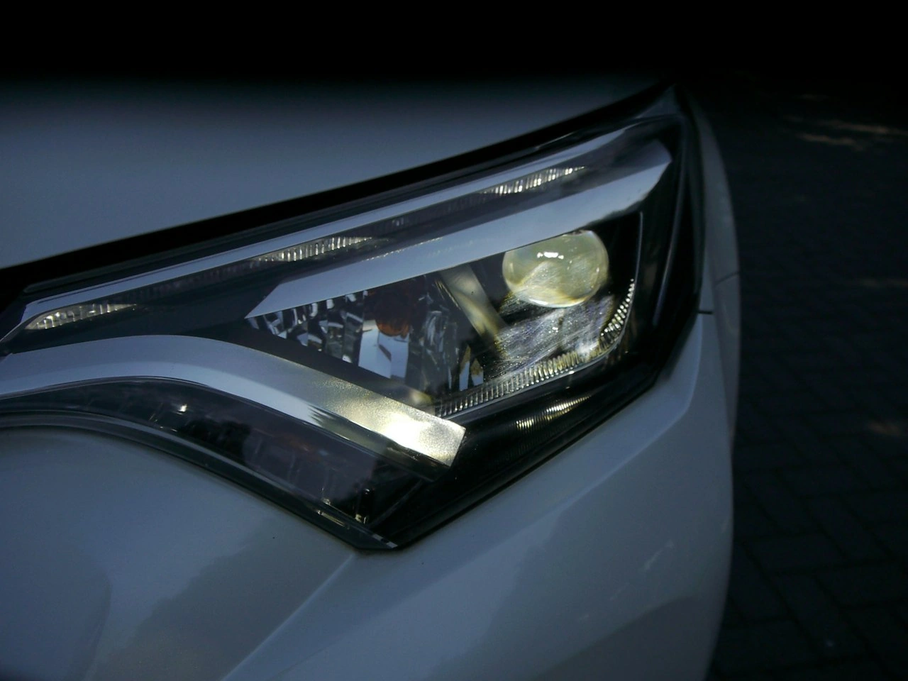 Toyota RAV-4 - Zdjęcie 18