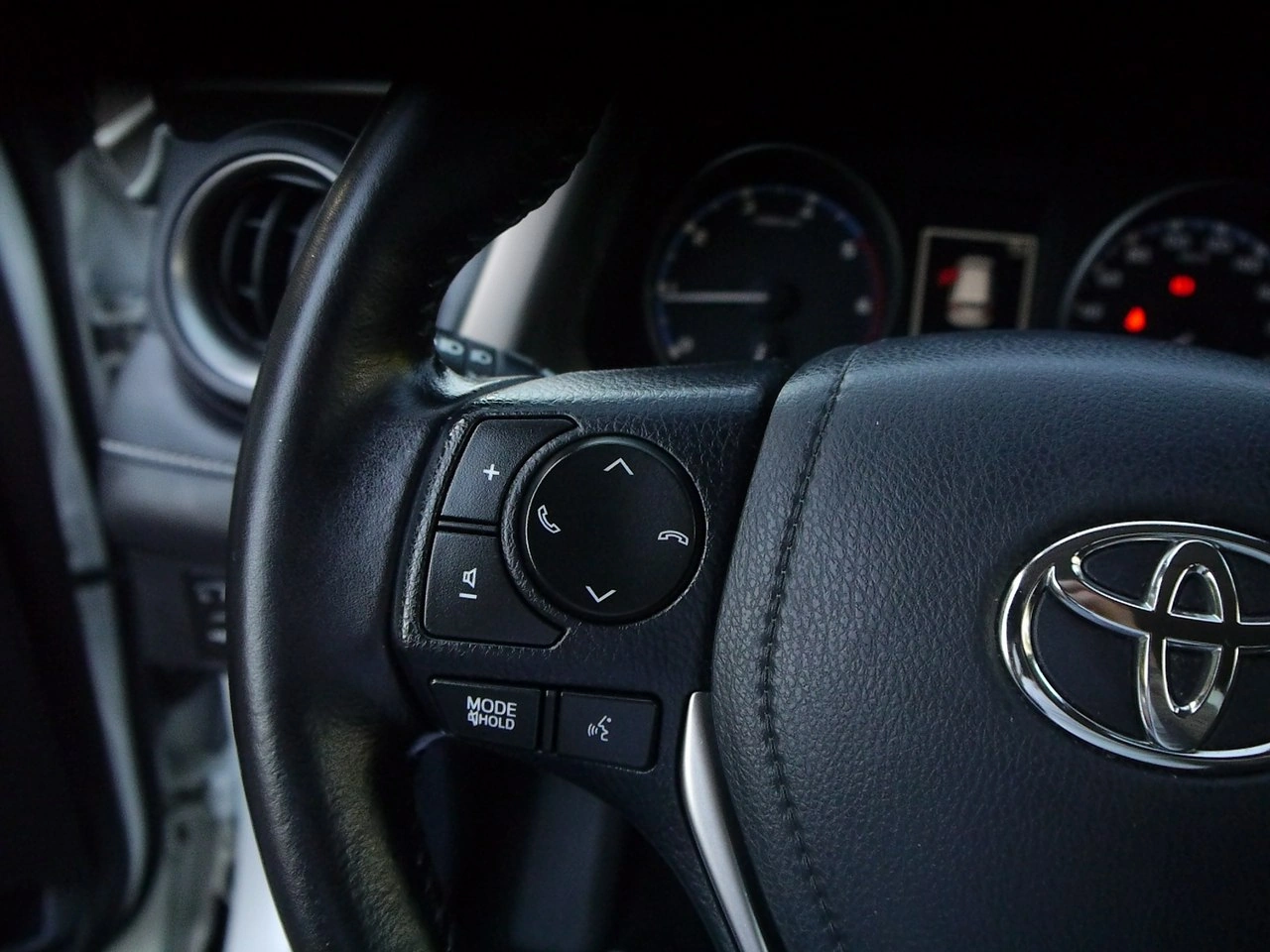 Toyota RAV-4 - Zdjęcie 39