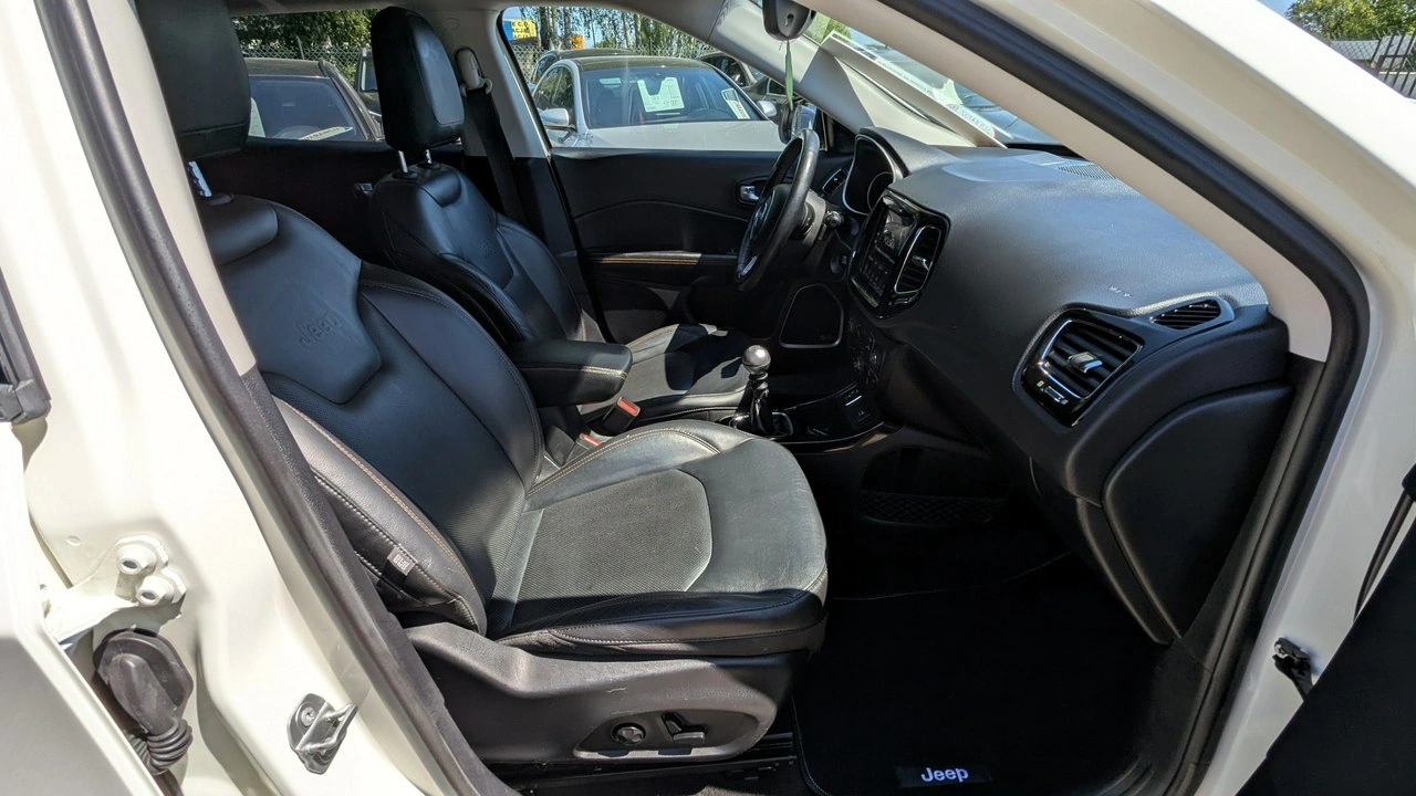 Jeep Compass - Zdjęcie 19