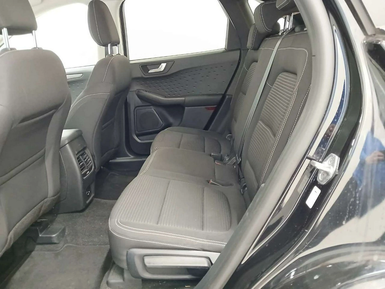 Ford Kuga - Zdjęcie 13