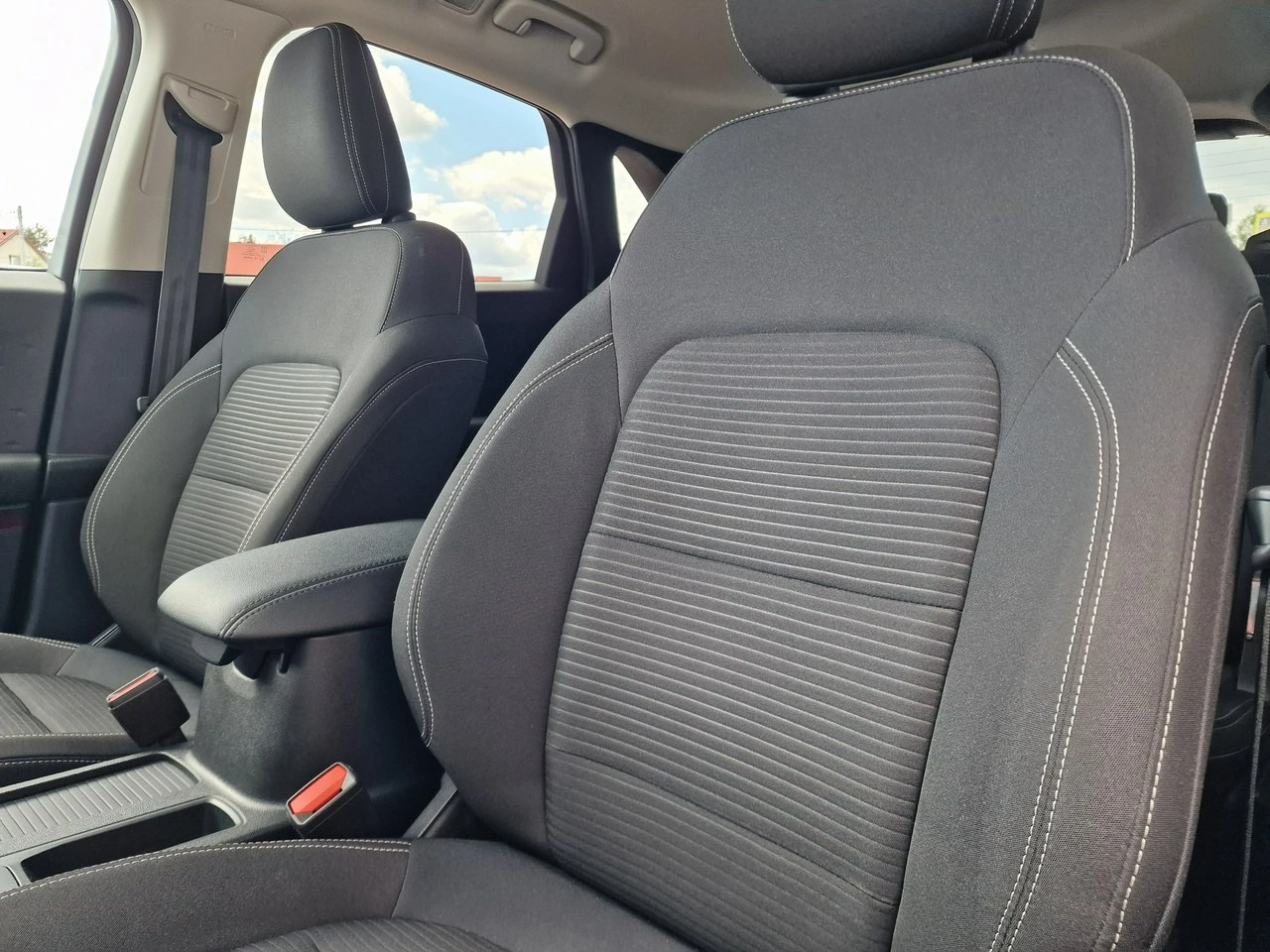 Ford Kuga - Zdjęcie 19
