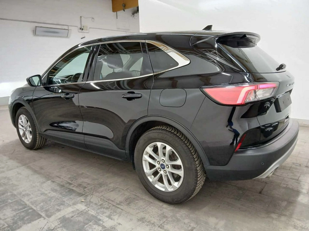 Ford Kuga - Zdjęcie 4