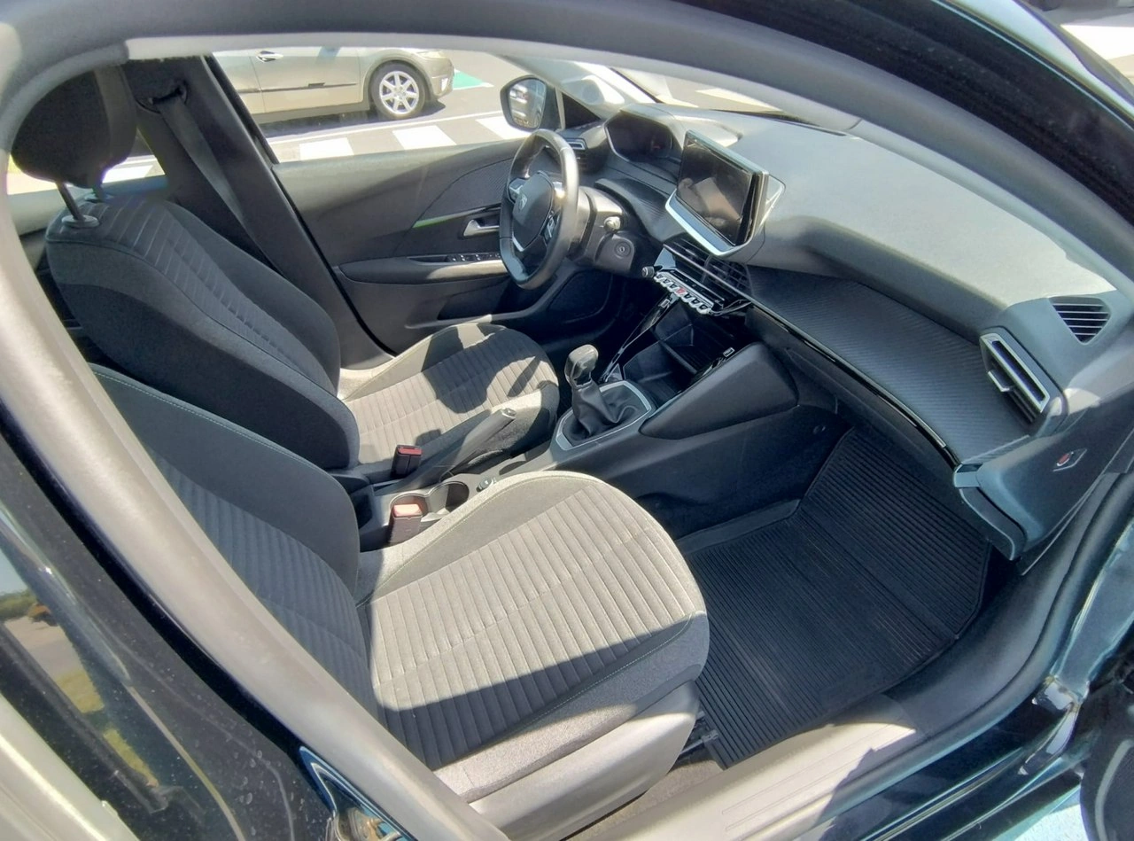 Peugeot 208 - Zdjęcie 9