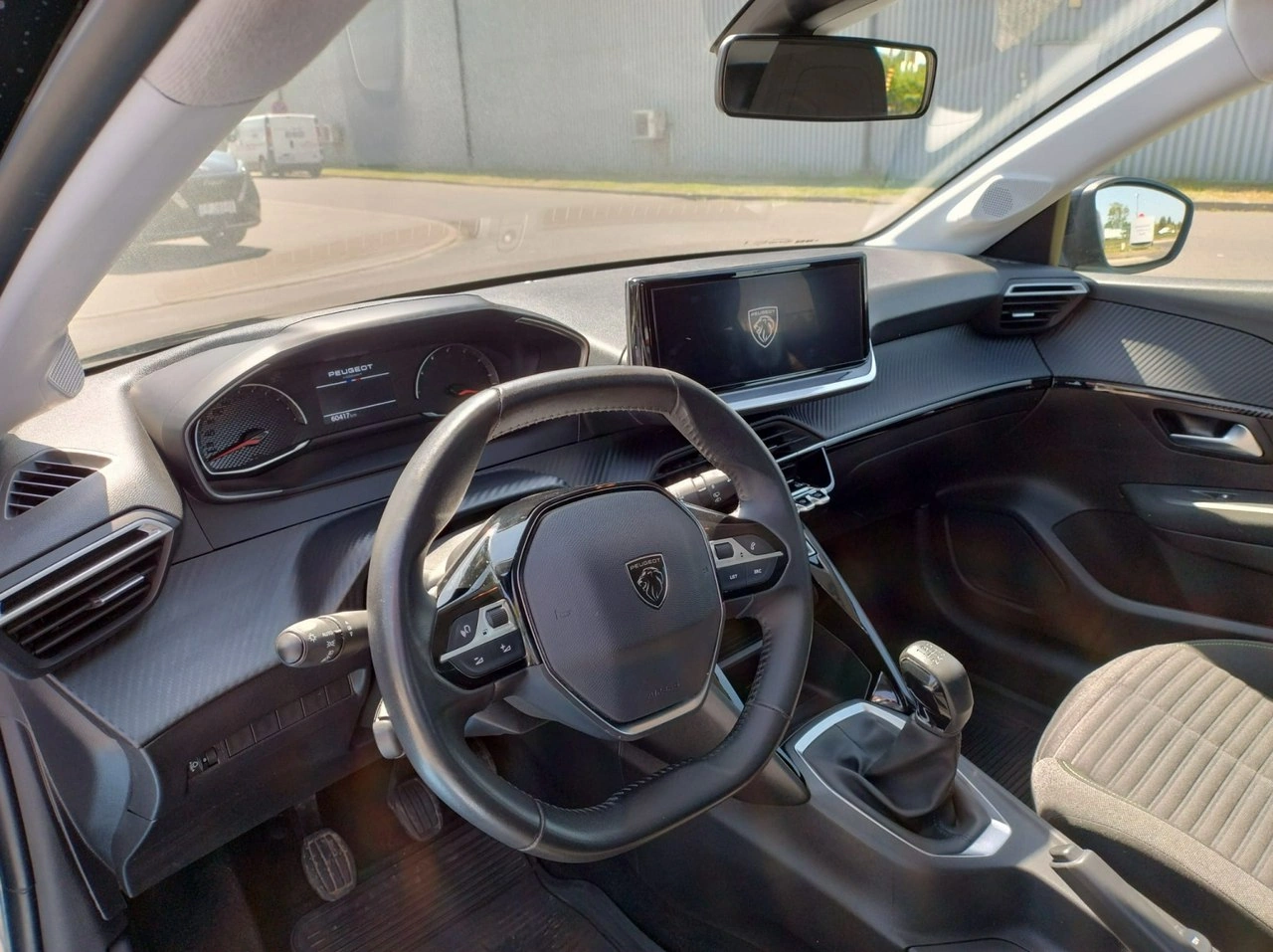 Peugeot 208 - Zdjęcie 11