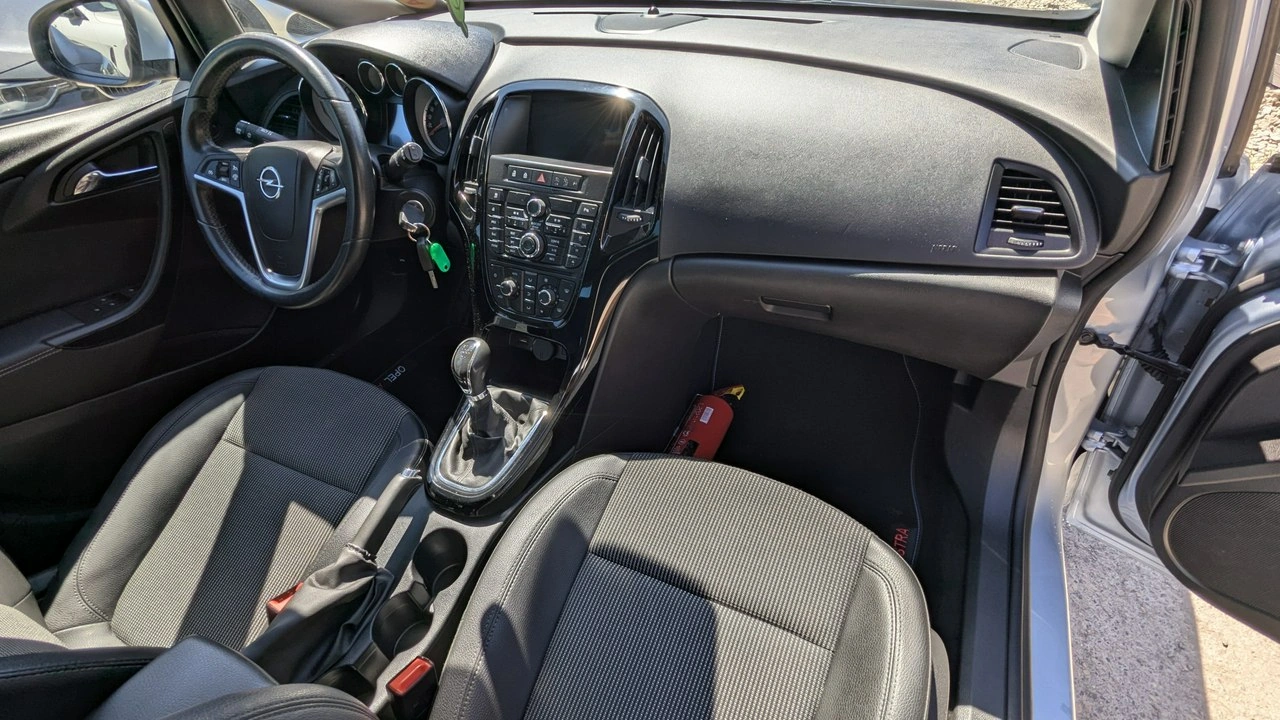 Opel Astra - Zdjęcie 23