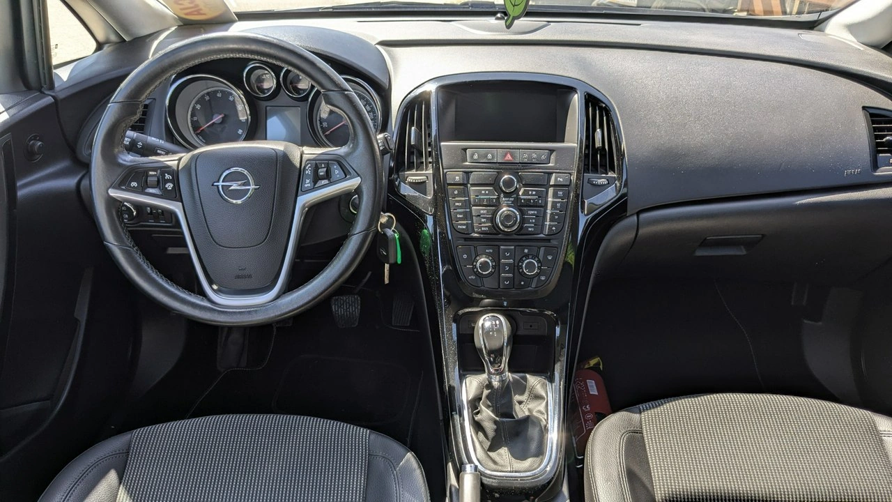 Opel Astra - Zdjęcie 28