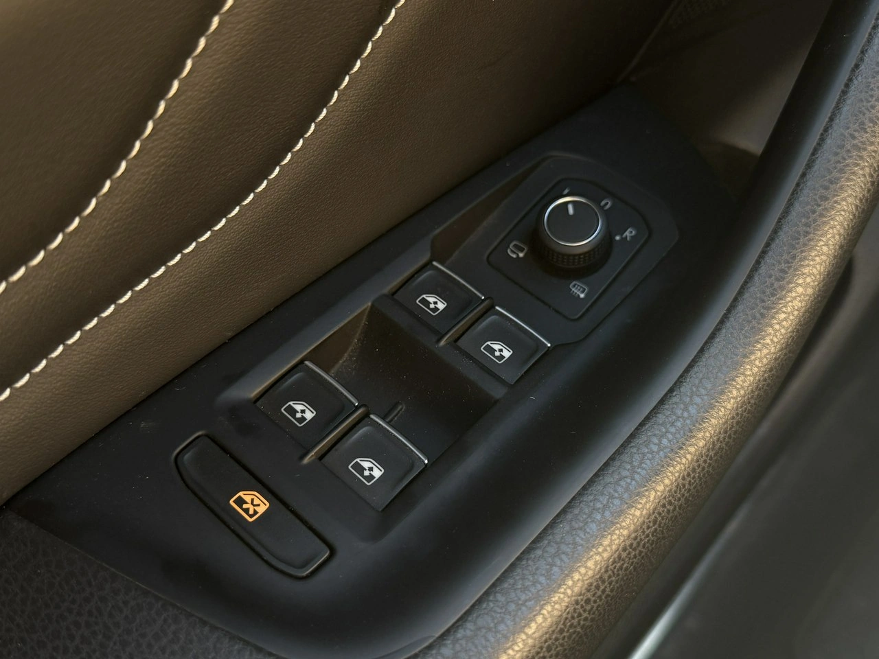 Volkswagen Passat - Zdjęcie 14
