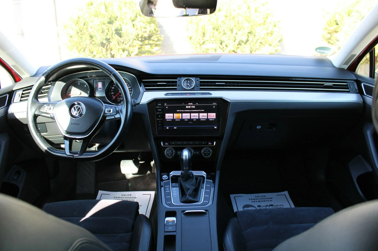 Volkswagen Passat Variant - Zdjęcie 20