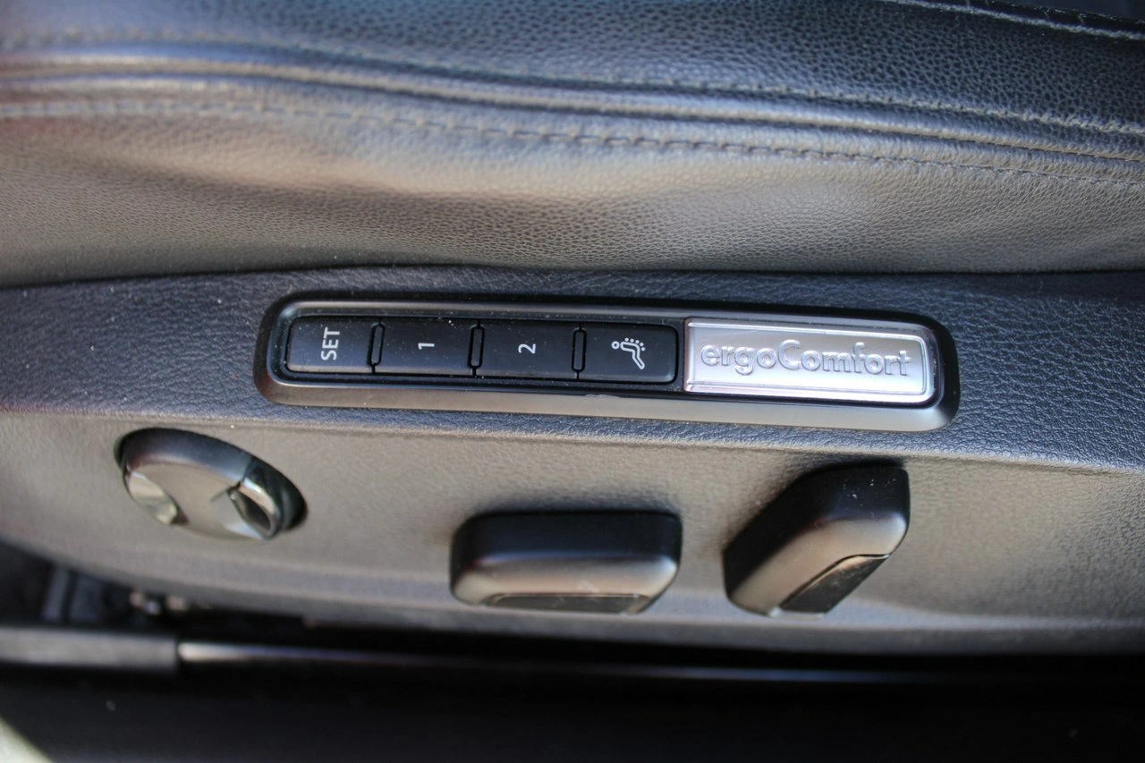Volkswagen Passat Variant - Zdjęcie 30