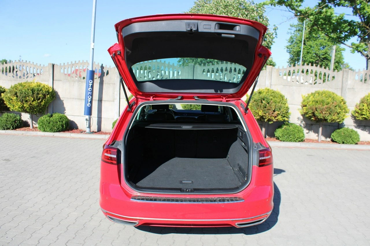 Volkswagen Passat Variant - Zdjęcie 33