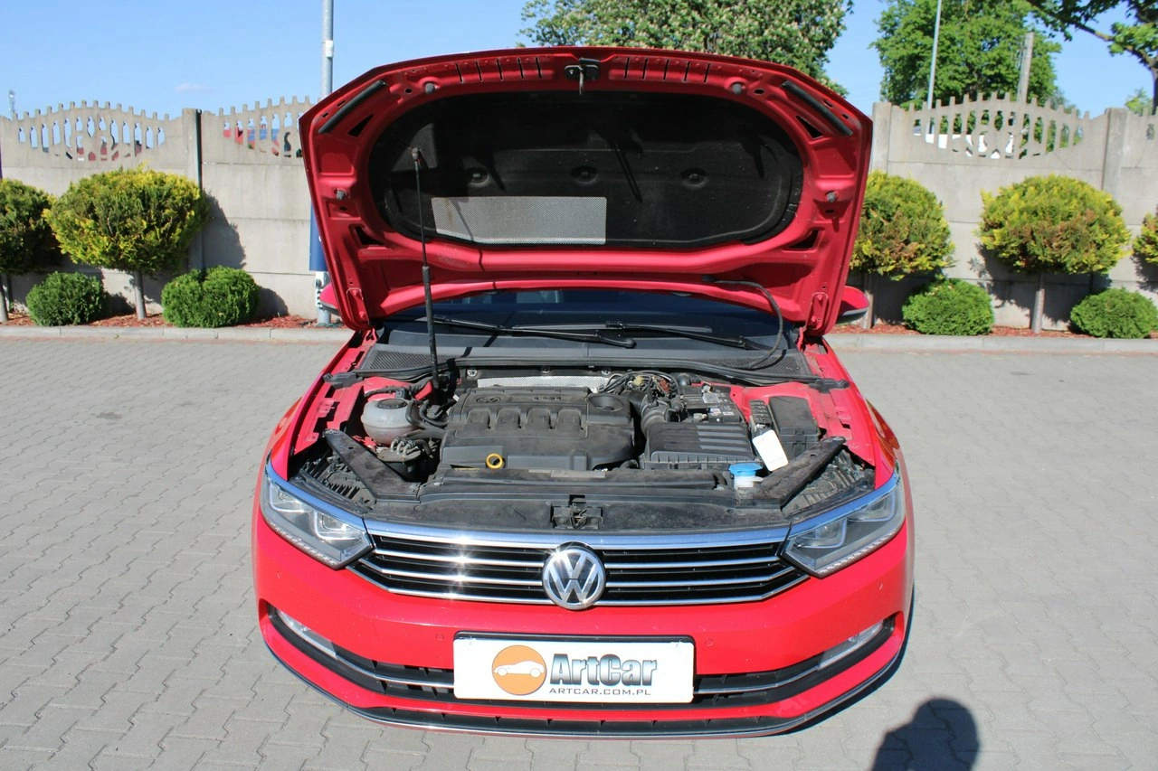 Volkswagen Passat Variant - Zdjęcie 36