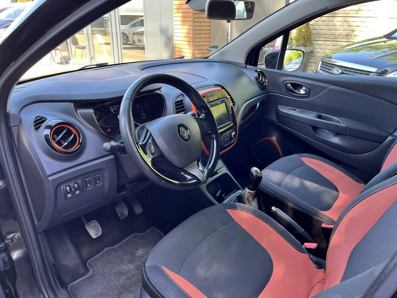 Renault Captur - Zdjęcie 17