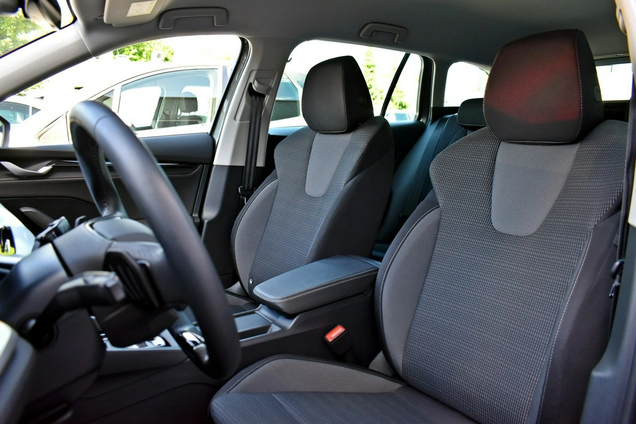 Skoda Octavia - Zdjęcie 10