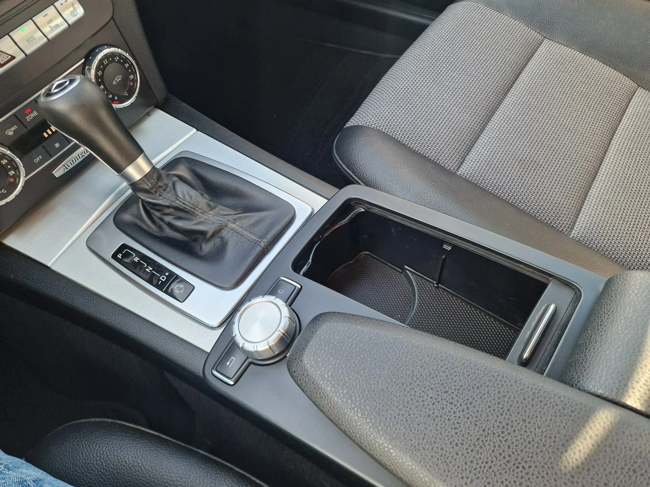 Mercedes C 200 - Zdjęcie 24