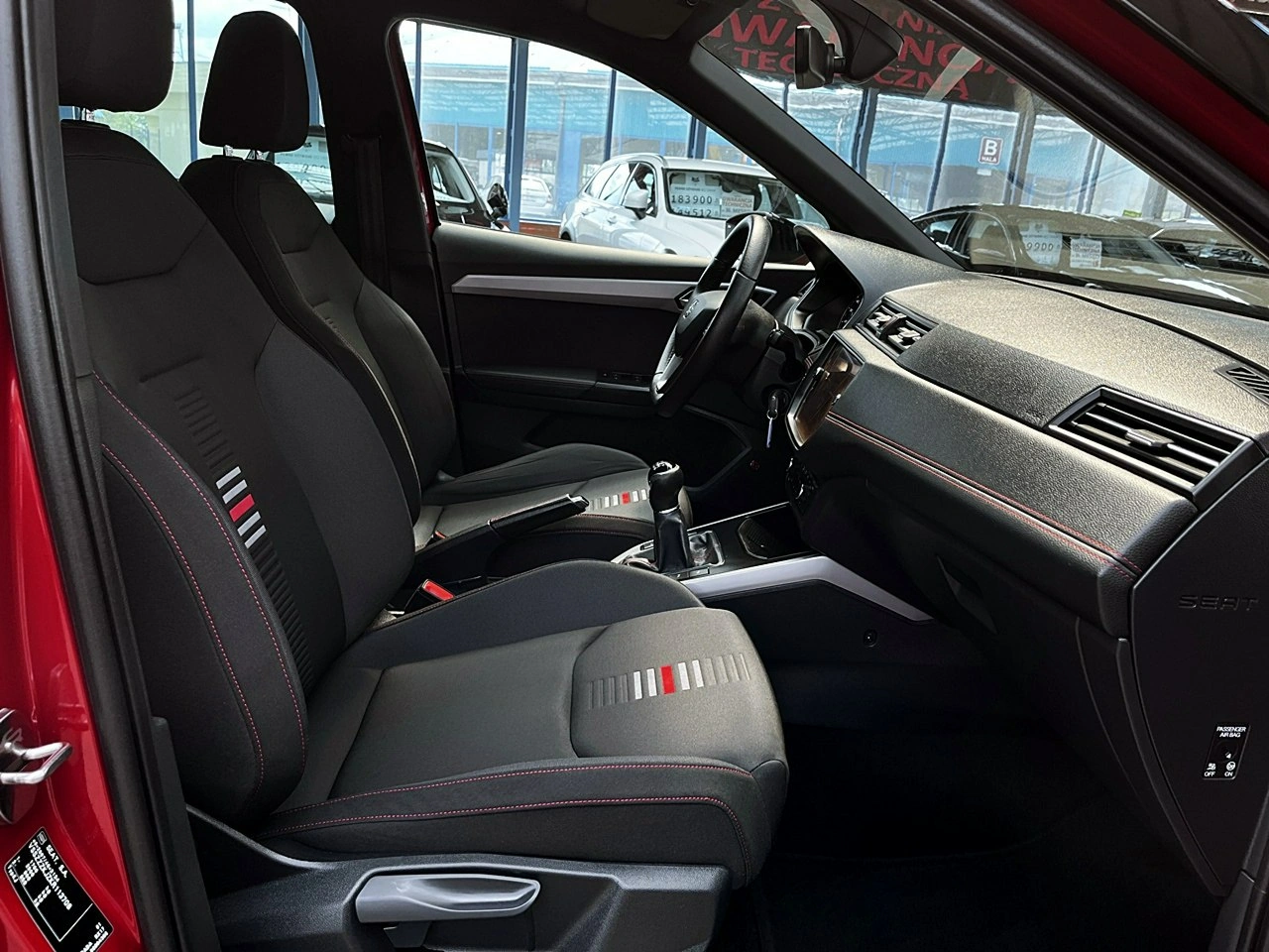 Seat Arona - Zdjęcie 10