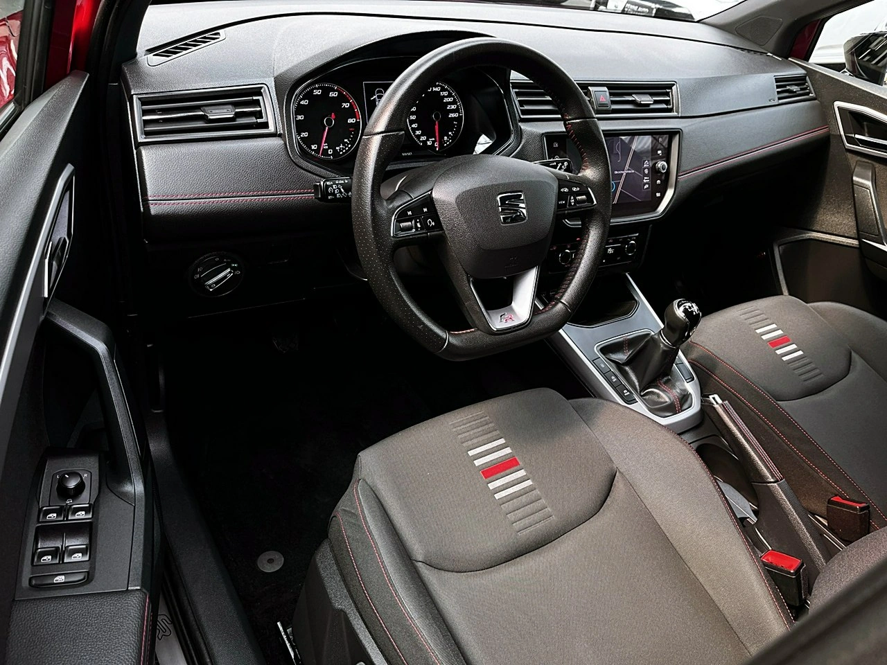 Seat Arona - Zdjęcie 15