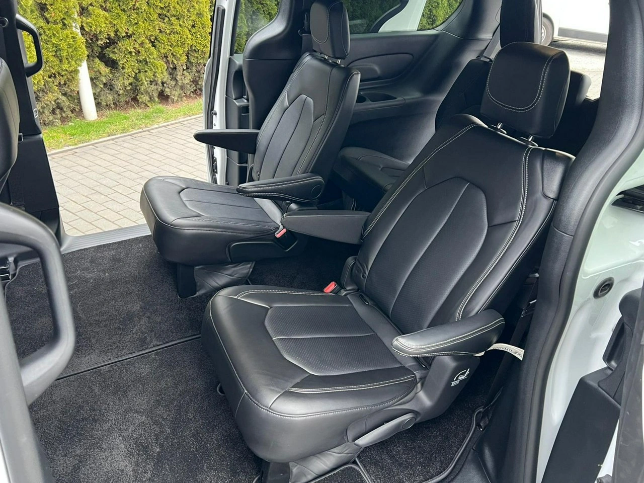 Chrysler Pacifica - Zdjęcie 14