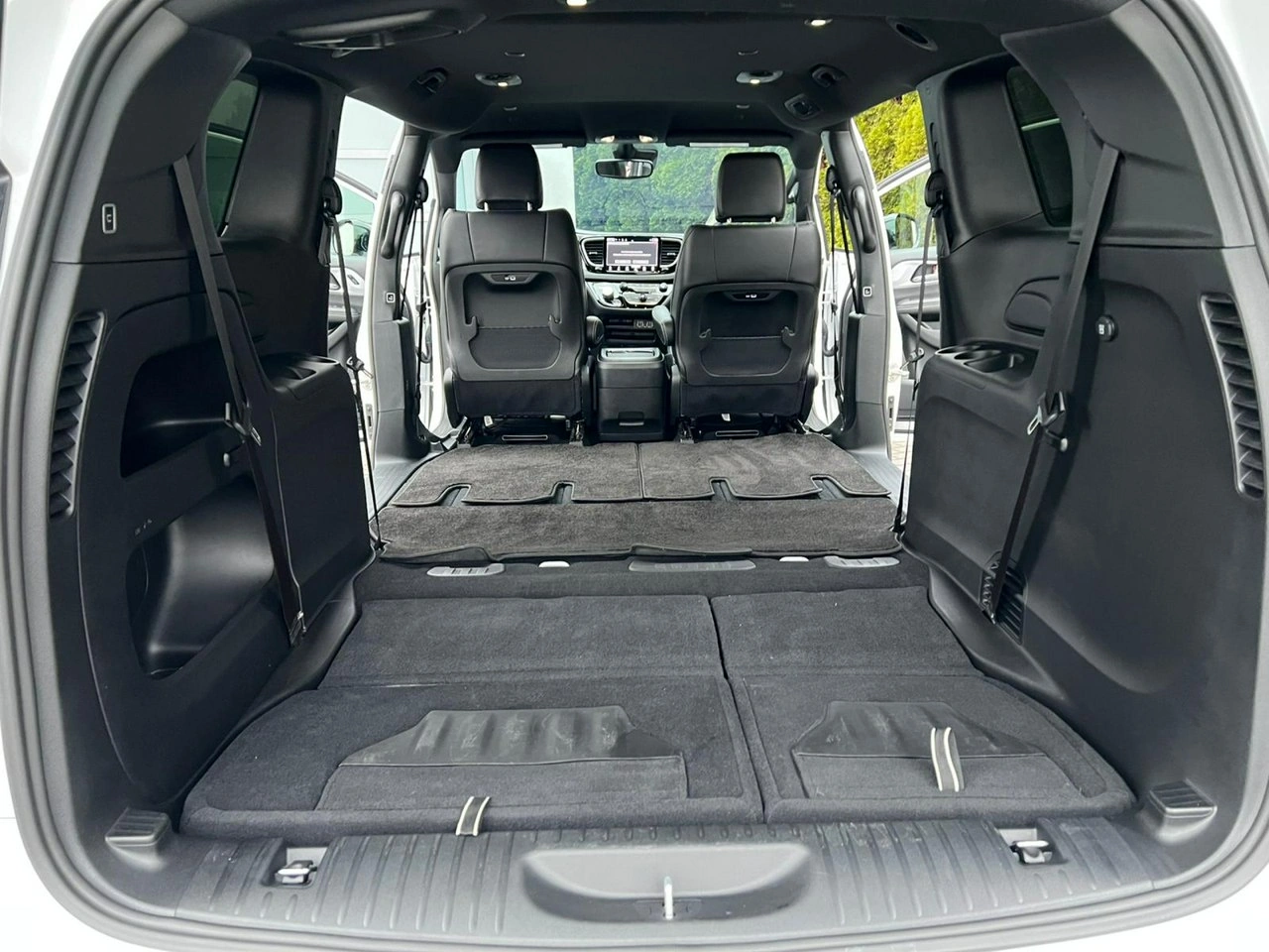 Chrysler Pacifica - Zdjęcie 16