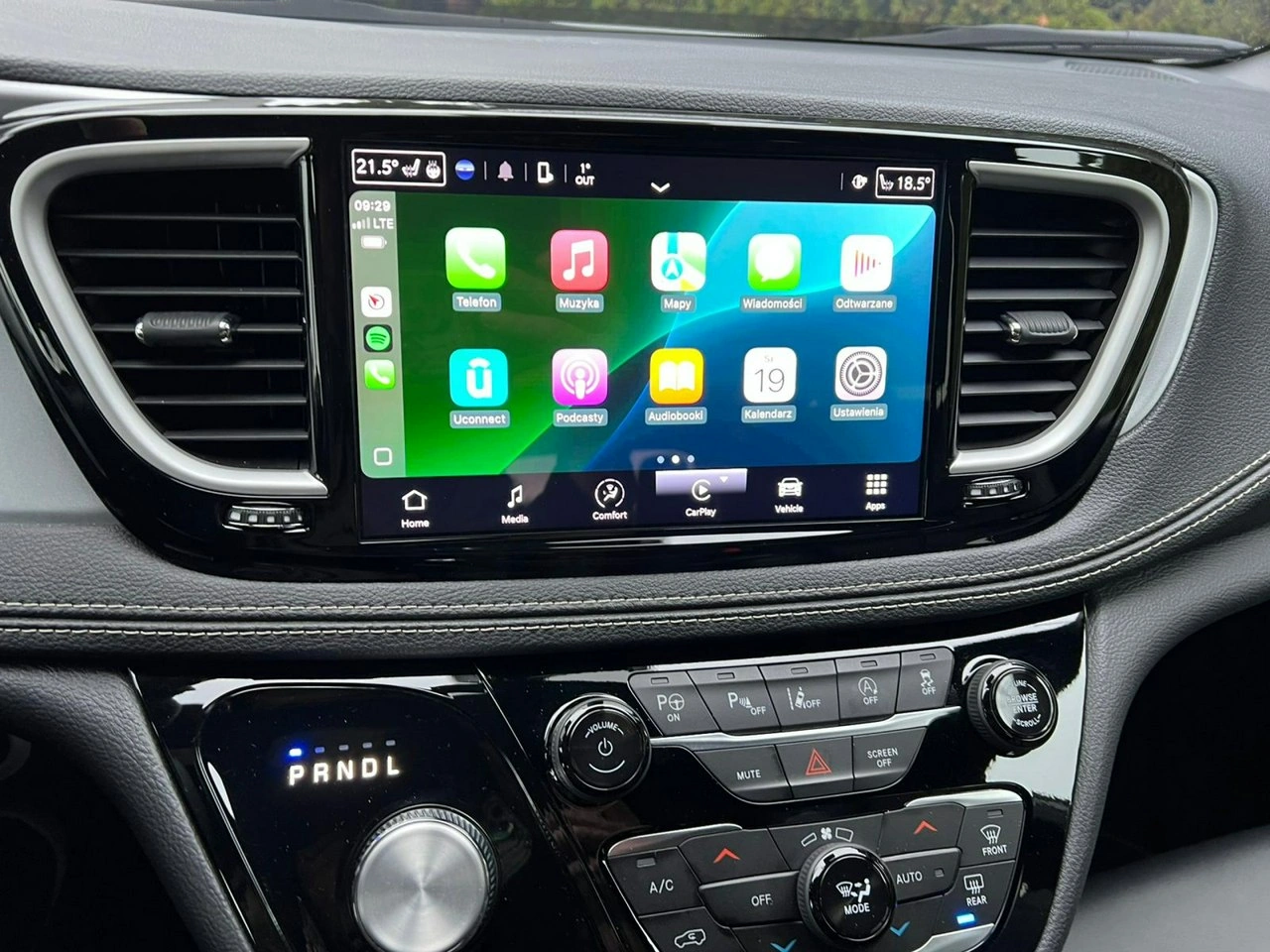 Chrysler Pacifica - Zdjęcie 19