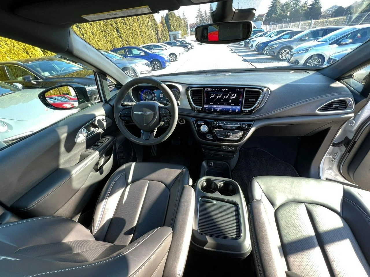 Chrysler Pacifica - Zdjęcie 9