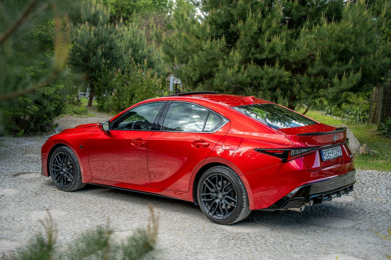 Lexus IS - Zdjęcie 17