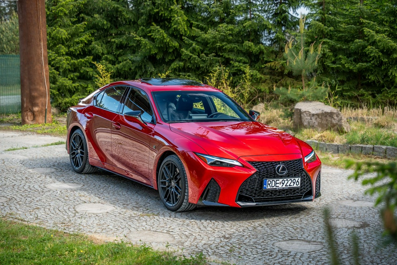 Lexus IS - Zdjęcie 16