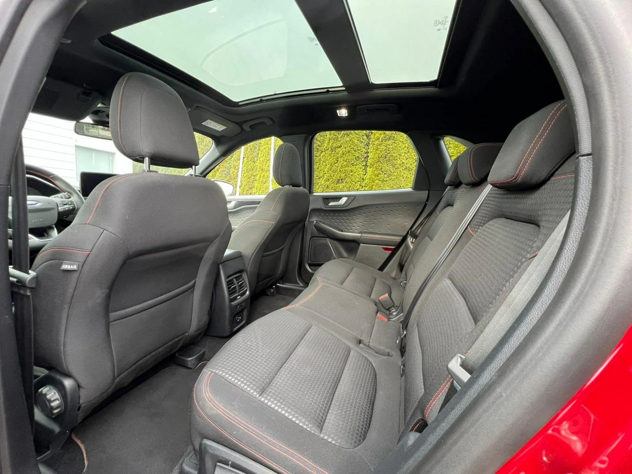 Ford Kuga - Zdjęcie 17