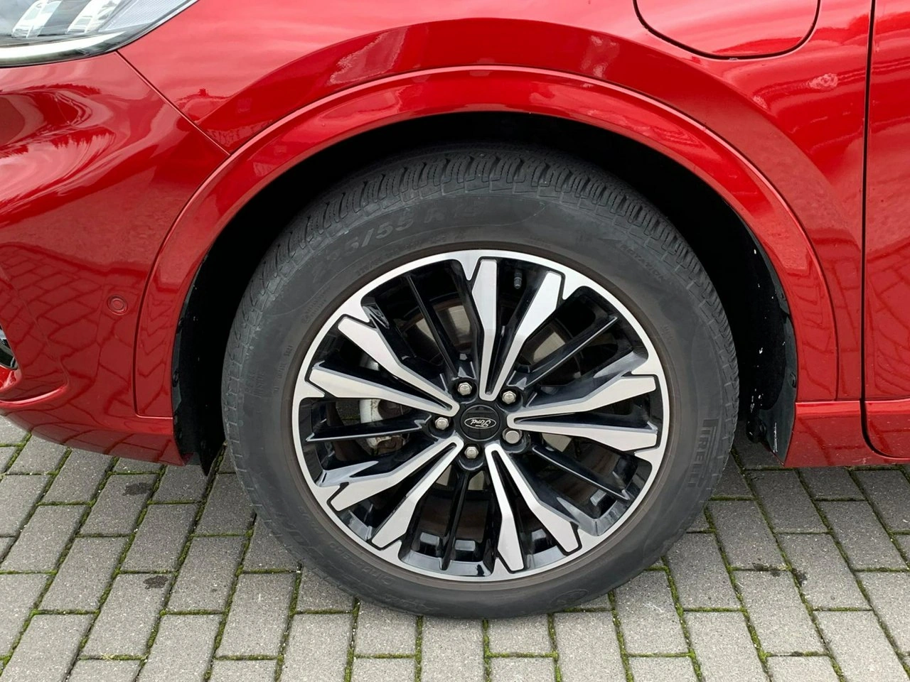 Ford Kuga - Zdjęcie 5